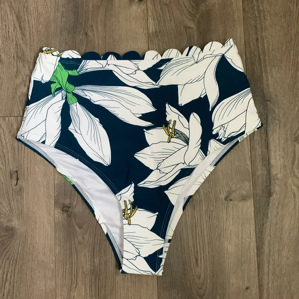 Cupshe High-Waist Floral Scalloped Bikini Bottom - NWT! - Picture 1 of 8